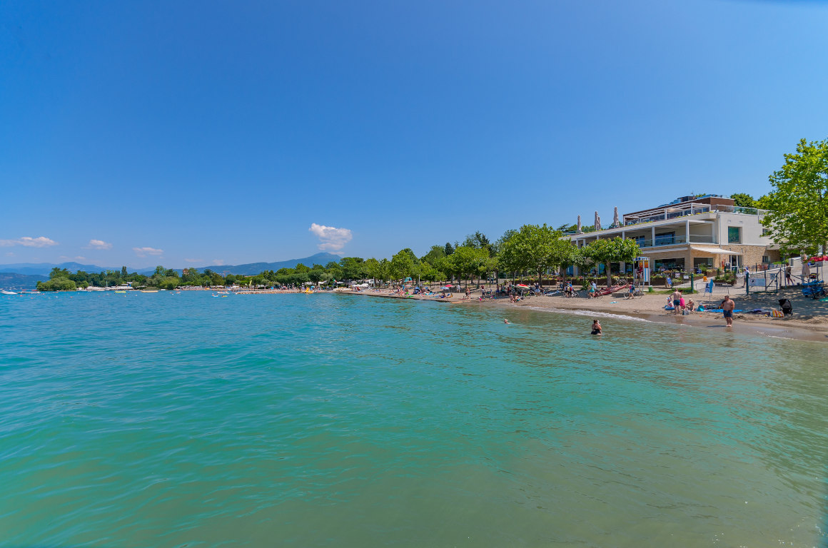 Camping Garda Lake  Campsite Italy Spiaggia D'Oro at Lazise  - Spiaggia  D'Oro Camping & Village