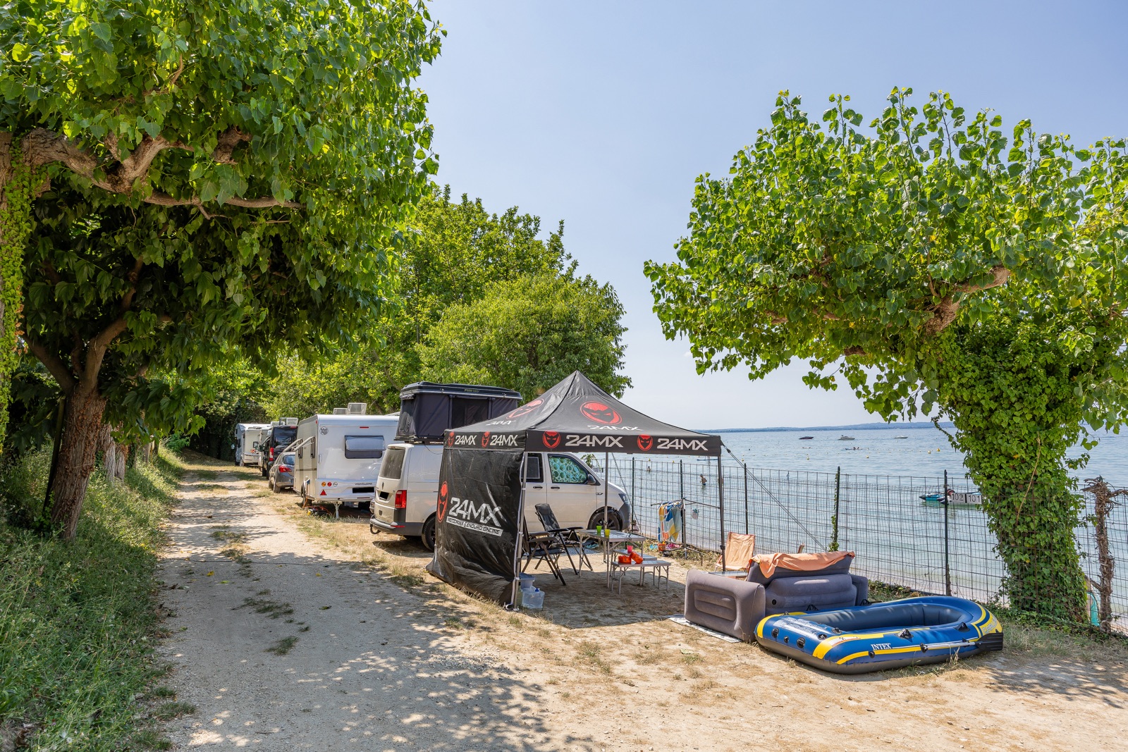 Mini-Stellpltze mit Blick auf den Gardasee Lazise  Spiaggia D'Oro Camping  & Village