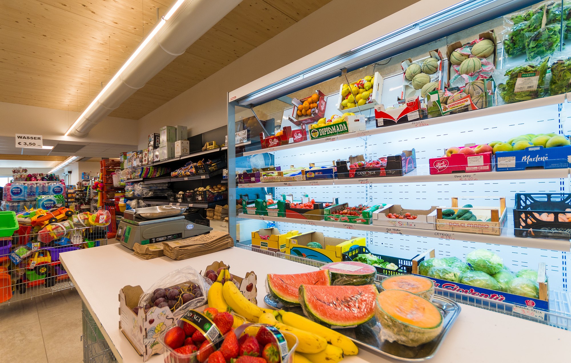Supermarkt Shop Am Campingplatz Spiaggia D Oro Gardasee Spiaggia supermarkt-shop-am-campingplatz-spiaggia-d-oro-gardasee-spiaggia